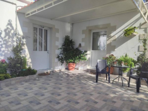 Yannis apartments